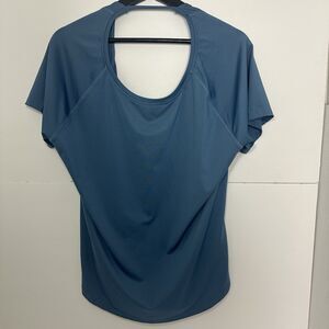 UNDER ARMOUR Open-Back Loose Fit Blue Short Sleeve Top Activewear Sz Large LG L